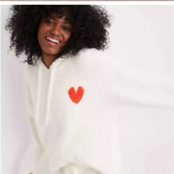 aerie Tops - Aerie American Eagle white marshmallow SUPER soft Hoodie with red heart sz Small